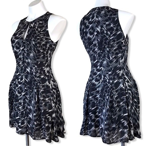 Joie Silk Dress XS Animal Print Fit & Flare Y2K Skater Keyhole Mini Sexy - Picture 5 of 16